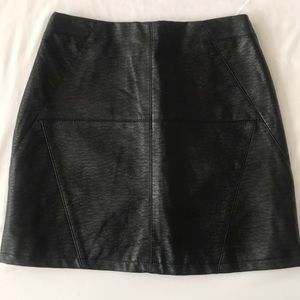 H&M black faux leather mini skirt